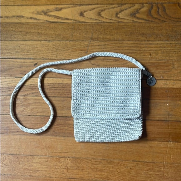 Vintage The Sak Cream Textured Crossbody Bag with Flap Closure - Picture 1 of 8